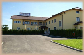 Отель Gasthaus-Pension zum Löwen  Астен